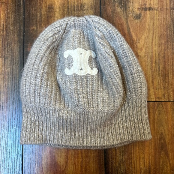 Celine Taupe 100% cashmere Knit Beanie with Logo Tag - Picture 1 of 8
